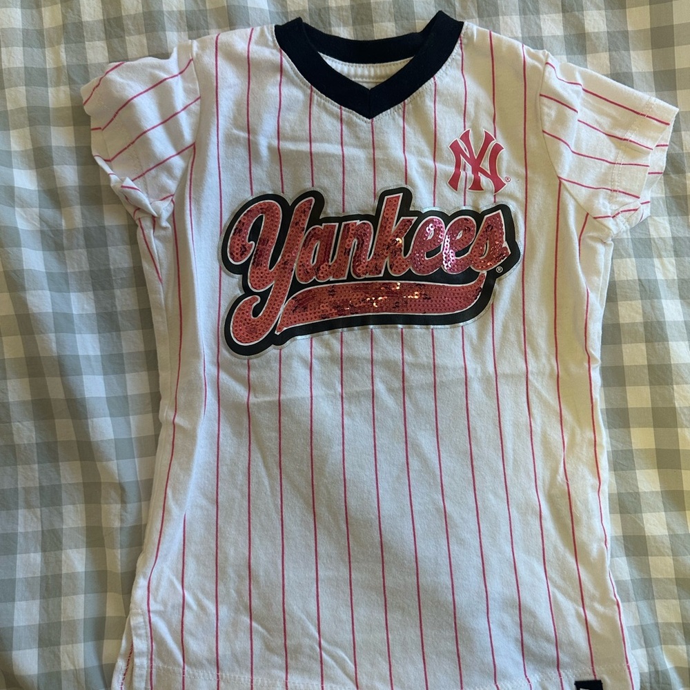 New Era White and Red Yankees Kids Tee